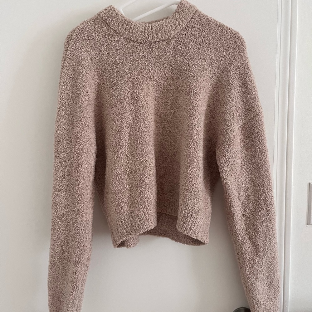 abercrombie fluffy beige sweater